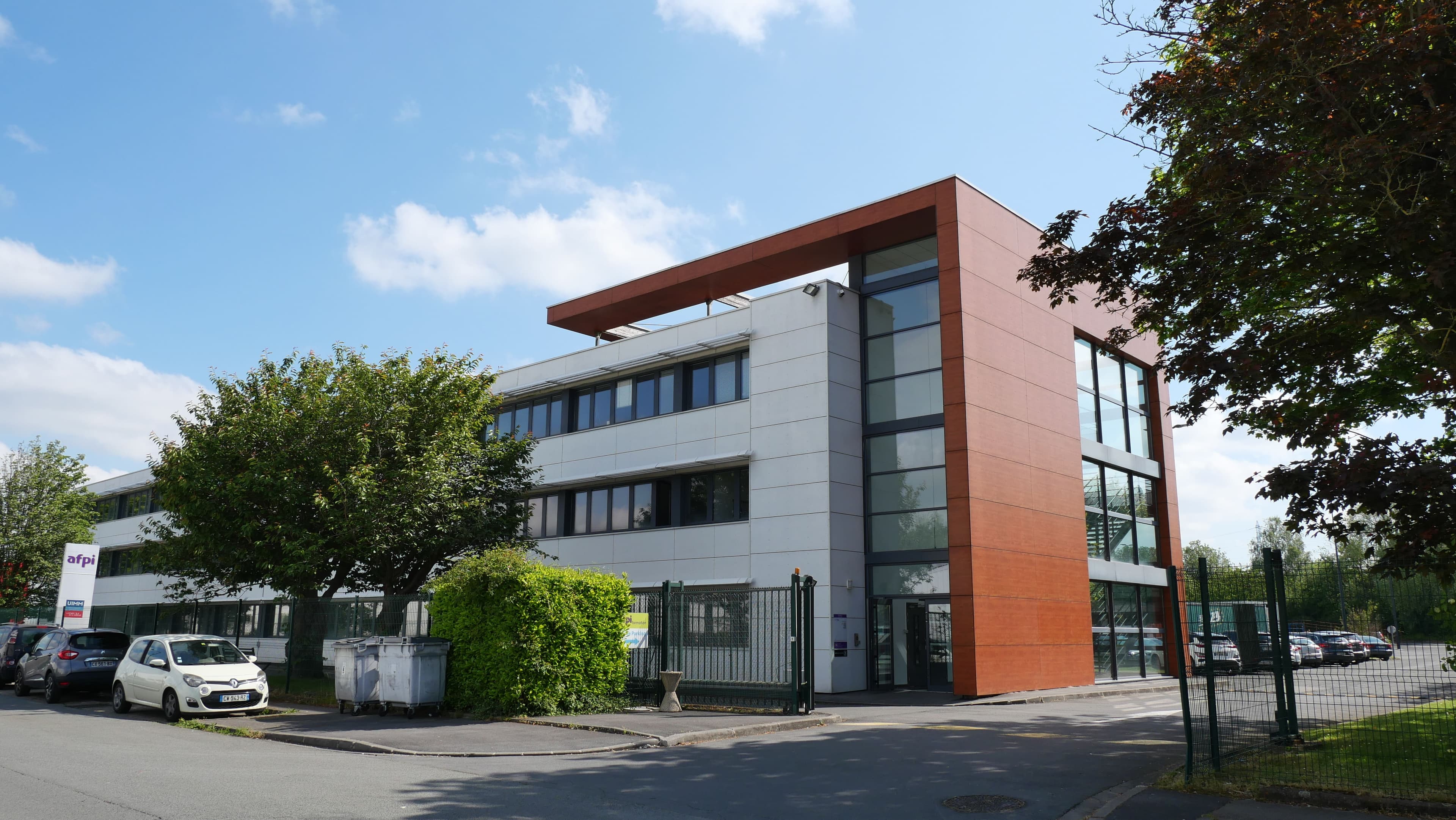 Les meilleurs centres de formation en logistique et e-commerce à Lille : Le hub de la Supply Chain 4.0