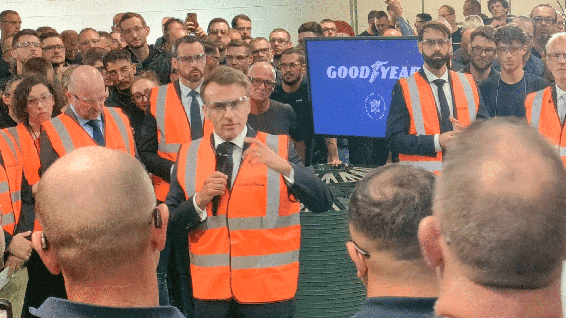 Emmanuel Macron à Amiens : décryptage d’une visite présidentielle stratégique chez Goodyear et au CHU